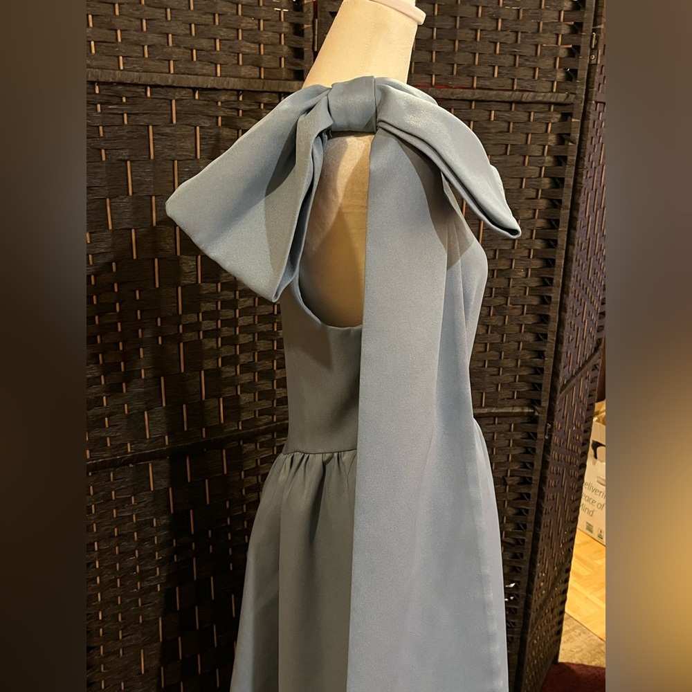 Elliatt Liesel One-Shoulder Dress. Shoulder bow, draped overlay. Smokey blue. M - Picture 8 of 14